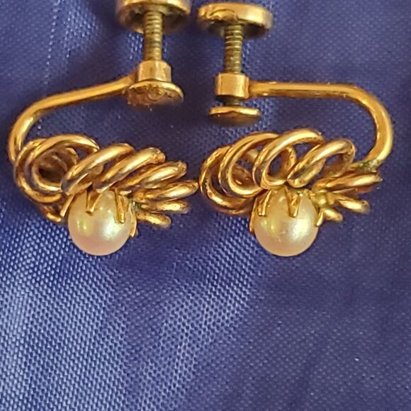 Vtg Signed Tru-Kay Earrings 12K Gold-filled Spiral Swirl Natural Pearl Classic - Picture 9 of 10